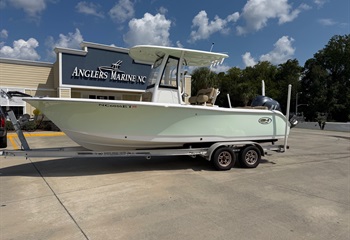2018 Sea Hunt 235 Ultra SE Boat